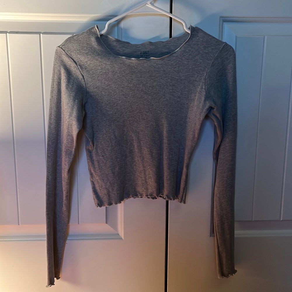 Brandy Melville gray lettuce cropped long sleeve, one size